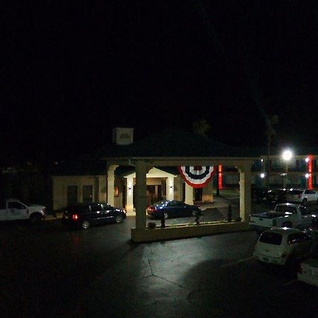 Econo Lodge Хардивил Екстериор снимка