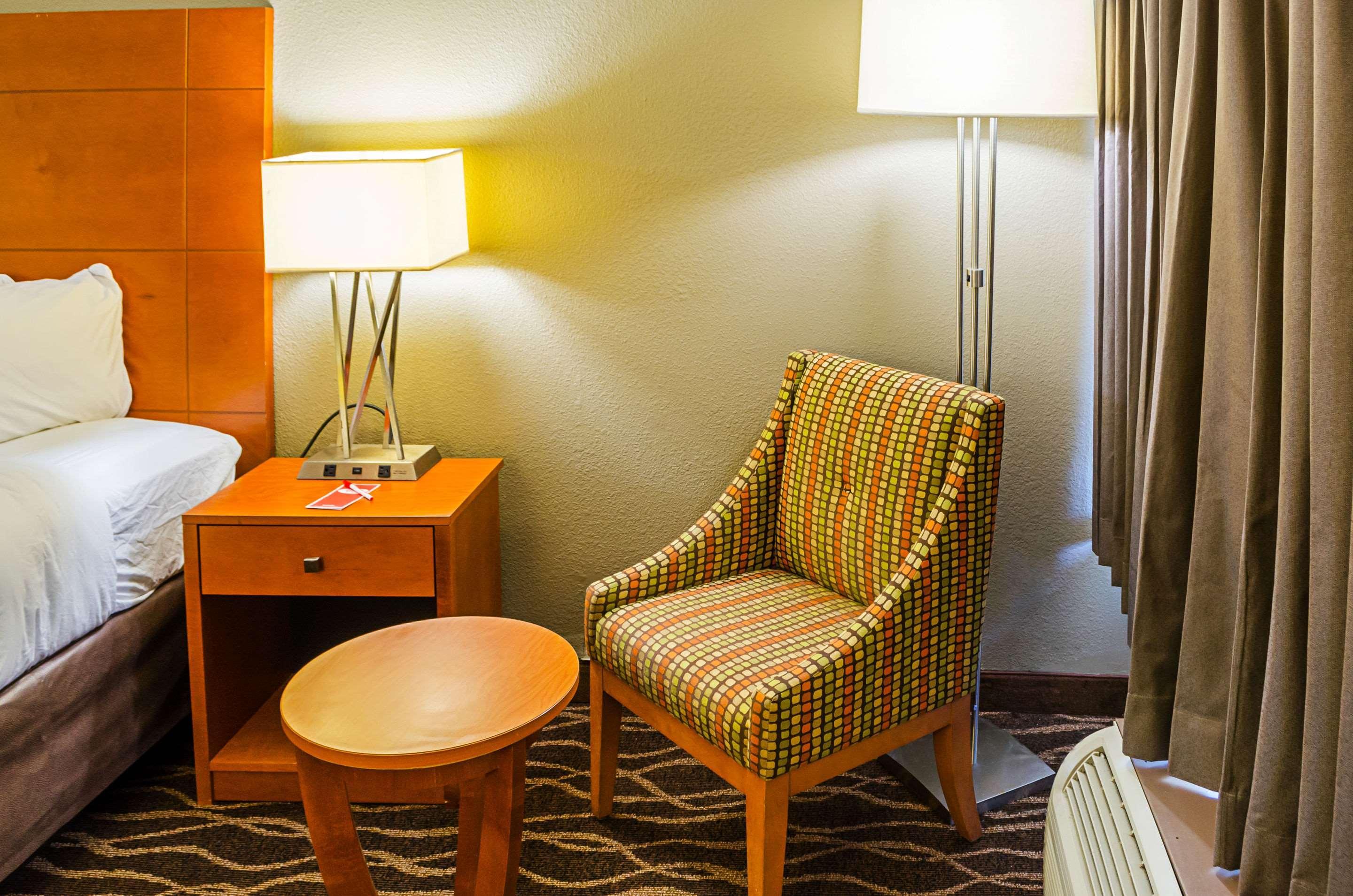 Econo Lodge Хардивил Екстериор снимка