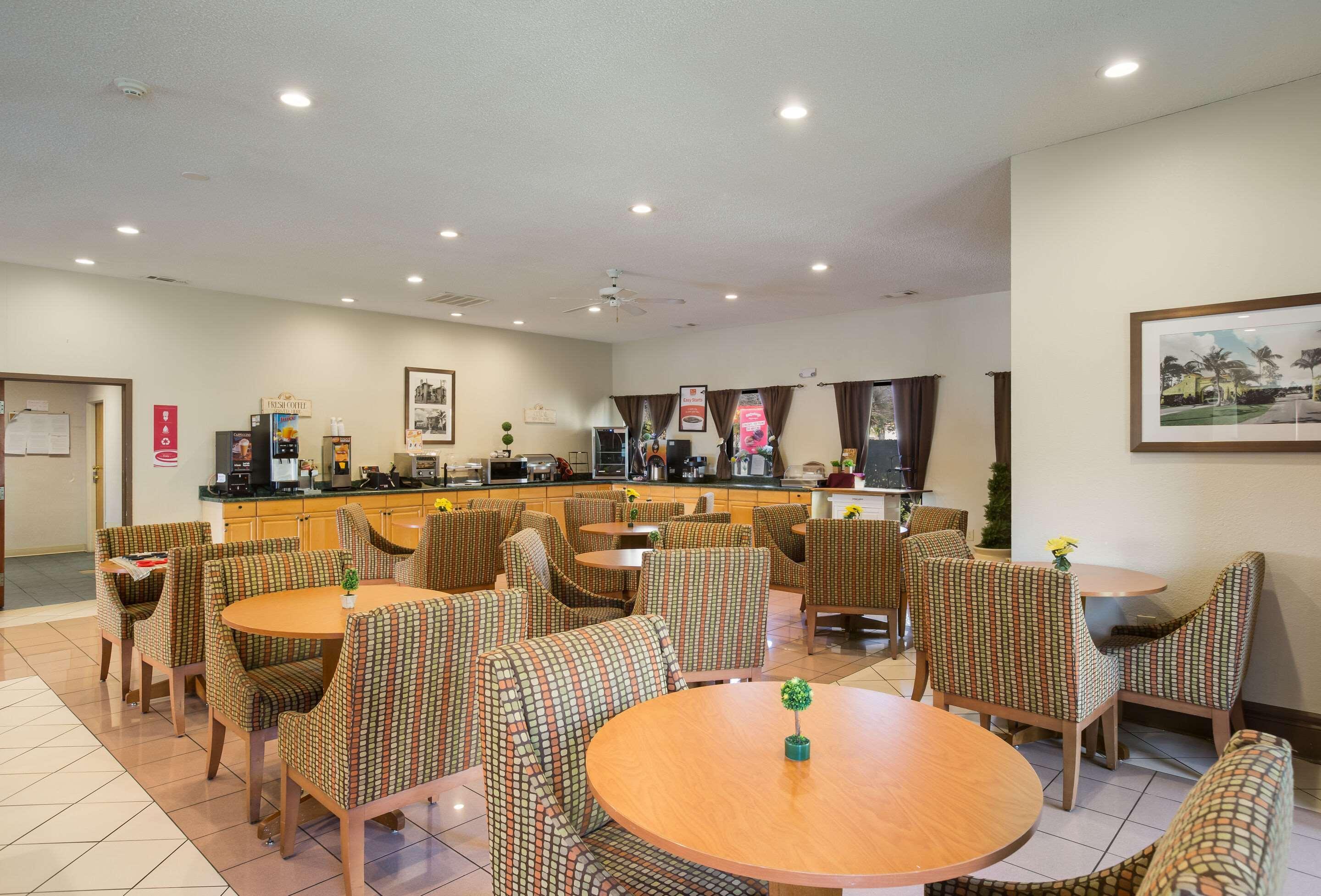 Econo Lodge Хардивил Екстериор снимка
