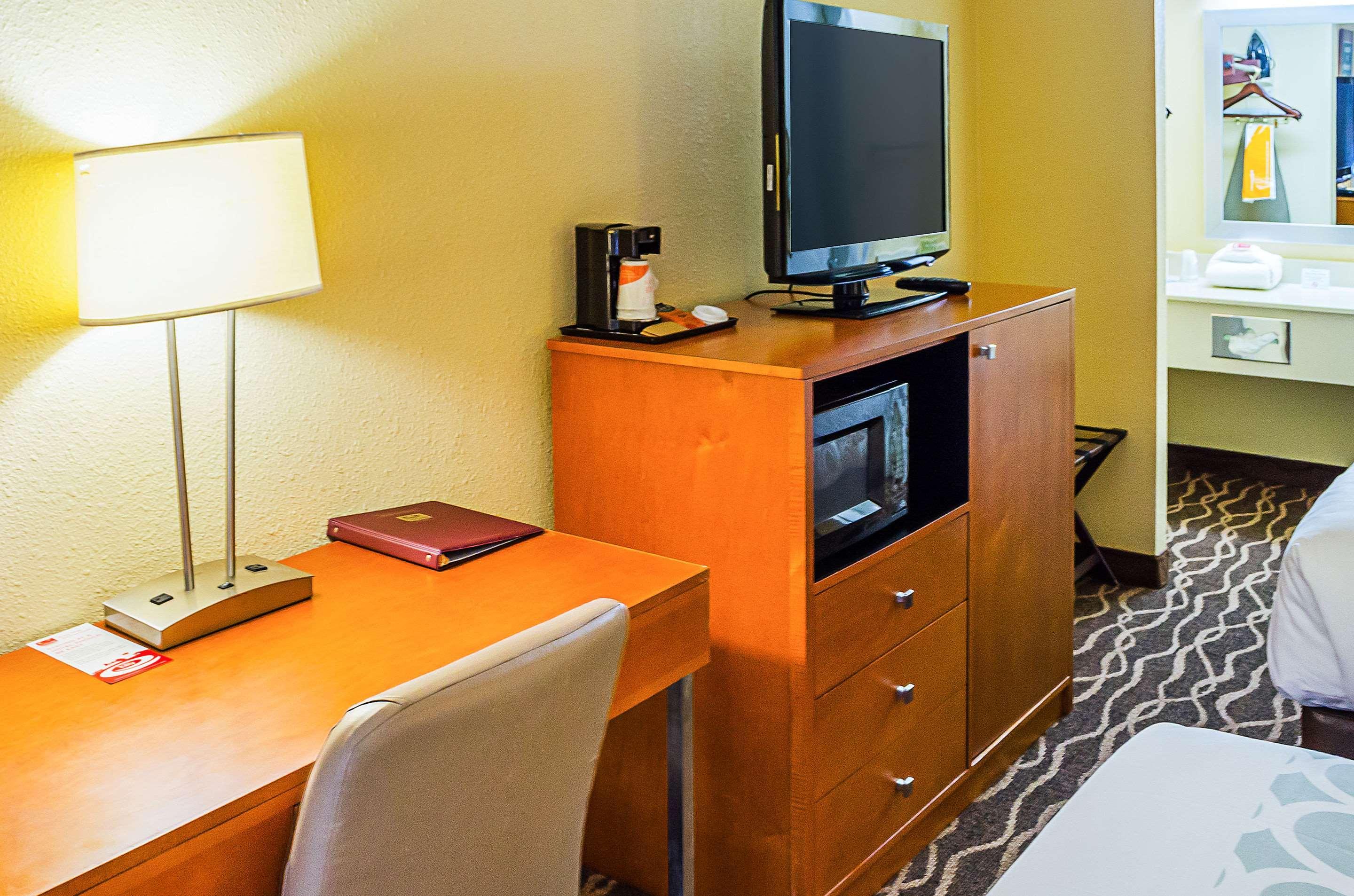 Econo Lodge Хардивил Екстериор снимка