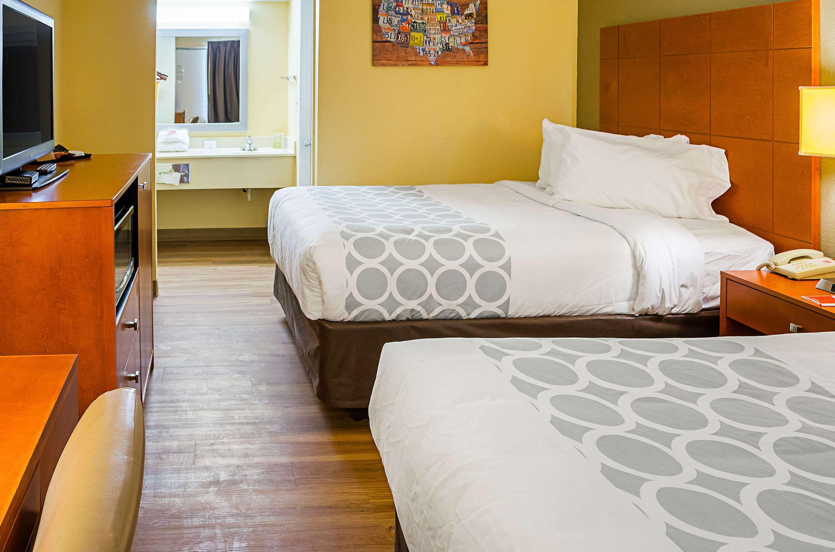 Econo Lodge Хардивил Екстериор снимка