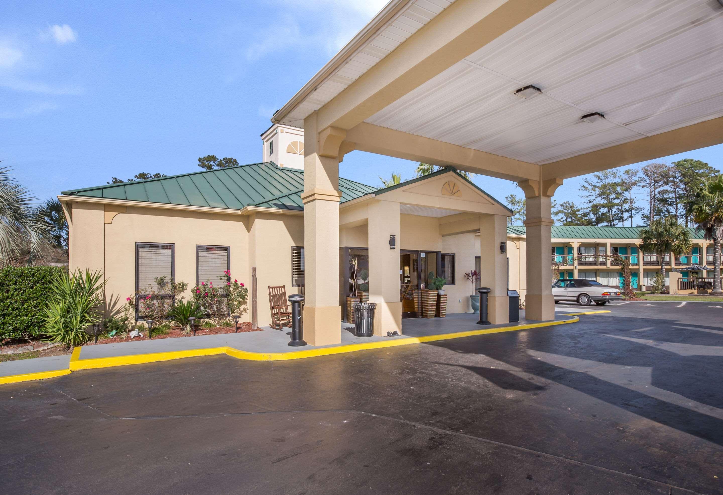 Econo Lodge Хардивил Екстериор снимка