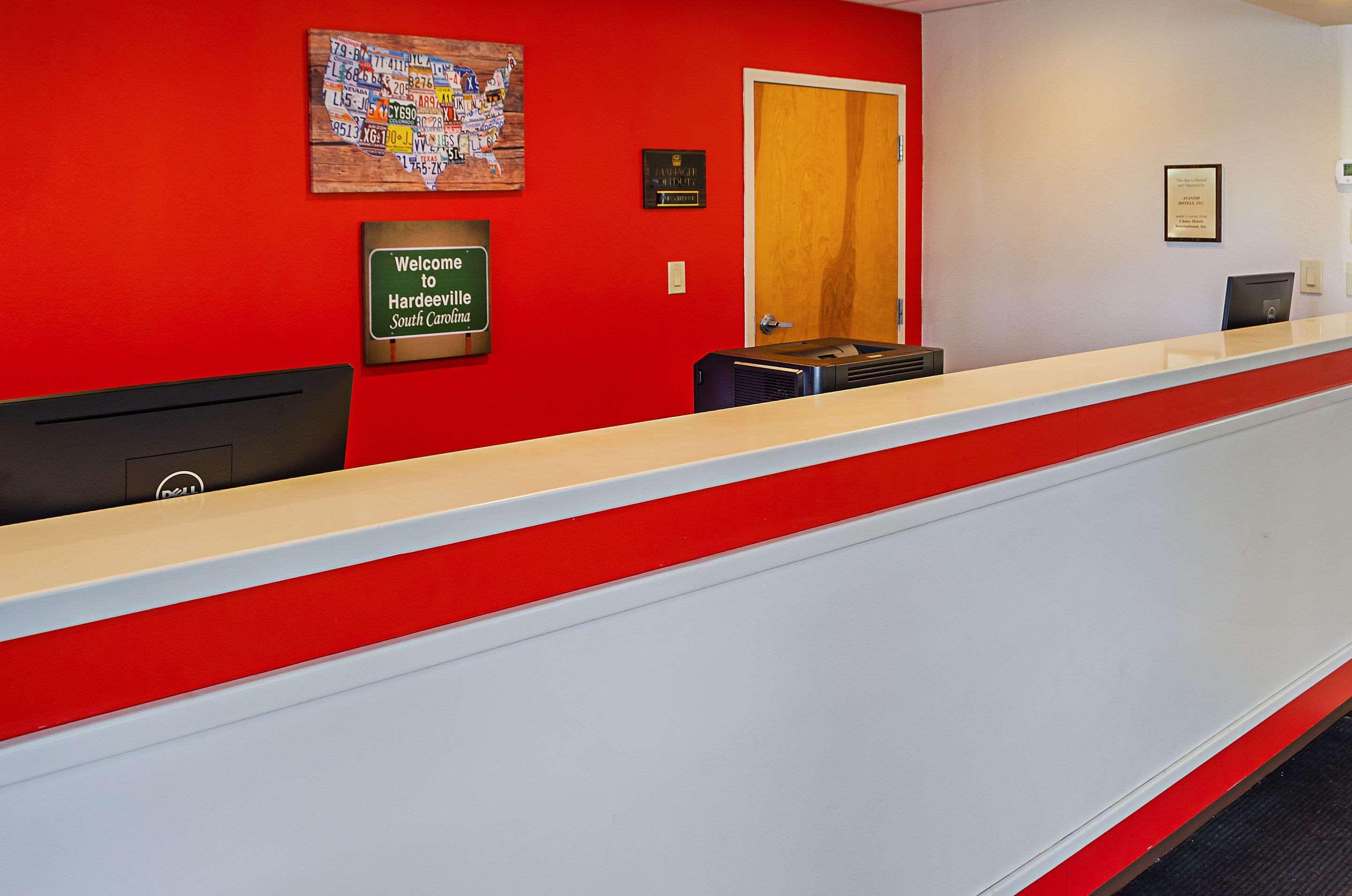 Econo Lodge Хардивил Екстериор снимка