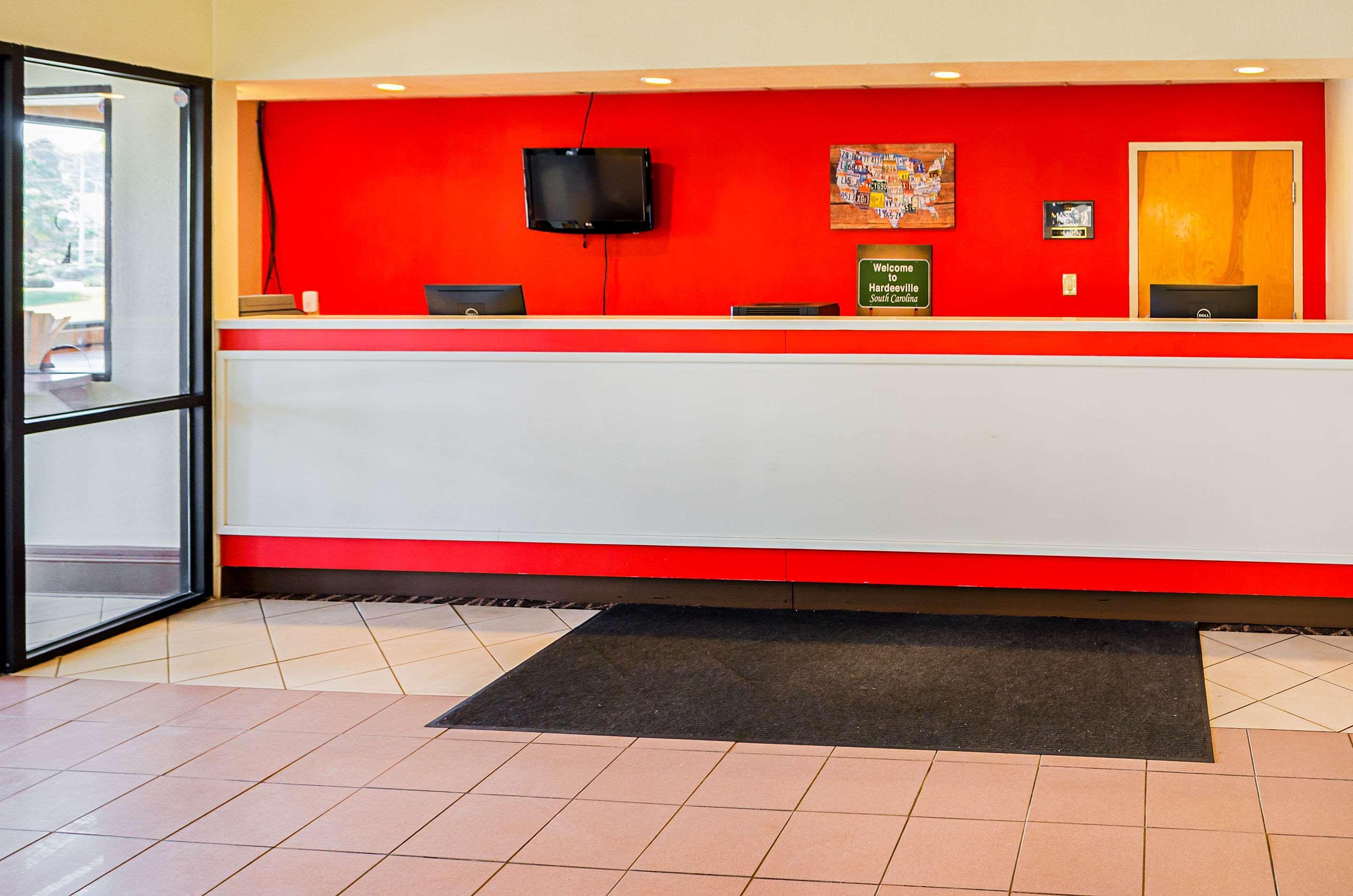 Econo Lodge Хардивил Екстериор снимка