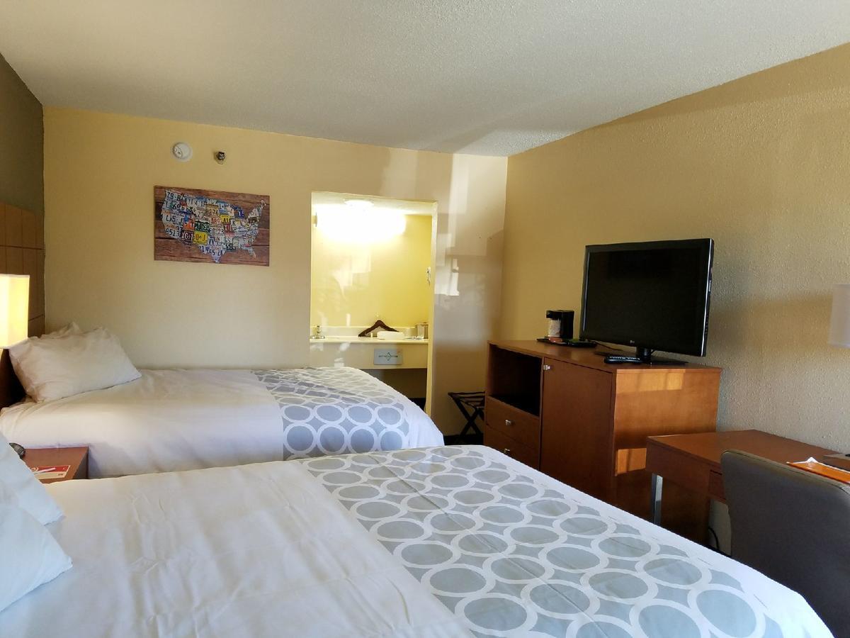Econo Lodge Хардивил Екстериор снимка